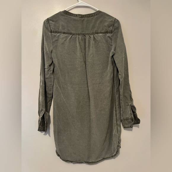 Express XS DRESS. Chambray Acid Wash Tunic Dress – - Picture 7 of 8